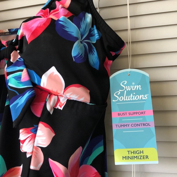 Women’s Swimsuit - Picture 4 of 4